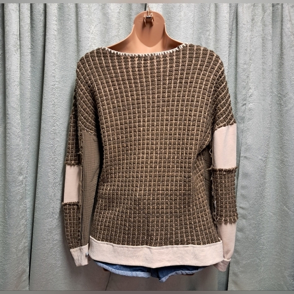 Gimmicks By BKE Henley Patchwork Sweater Size M - Picture 3 of 4